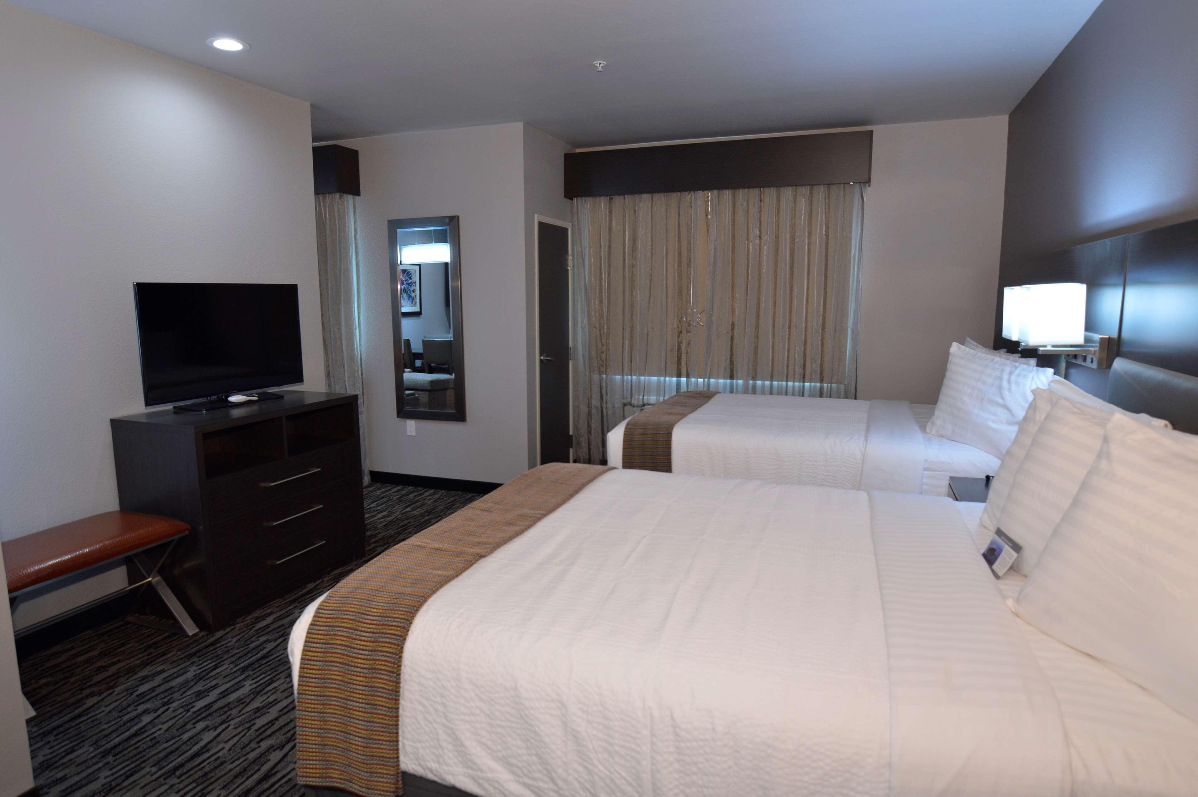 Best Western Plus Executive Residency Baytown Exterior photo