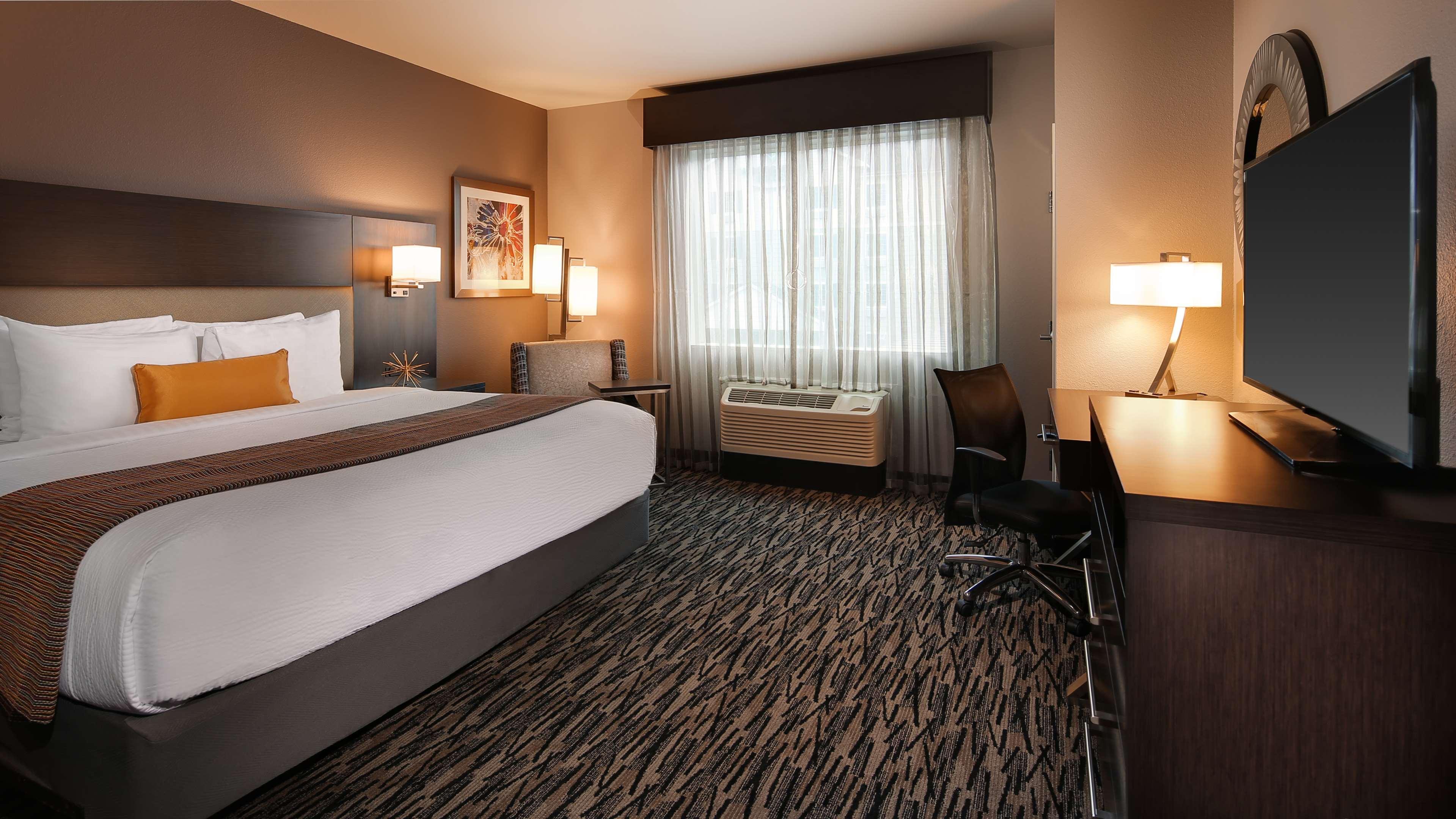 Best Western Plus Executive Residency Baytown Exterior photo