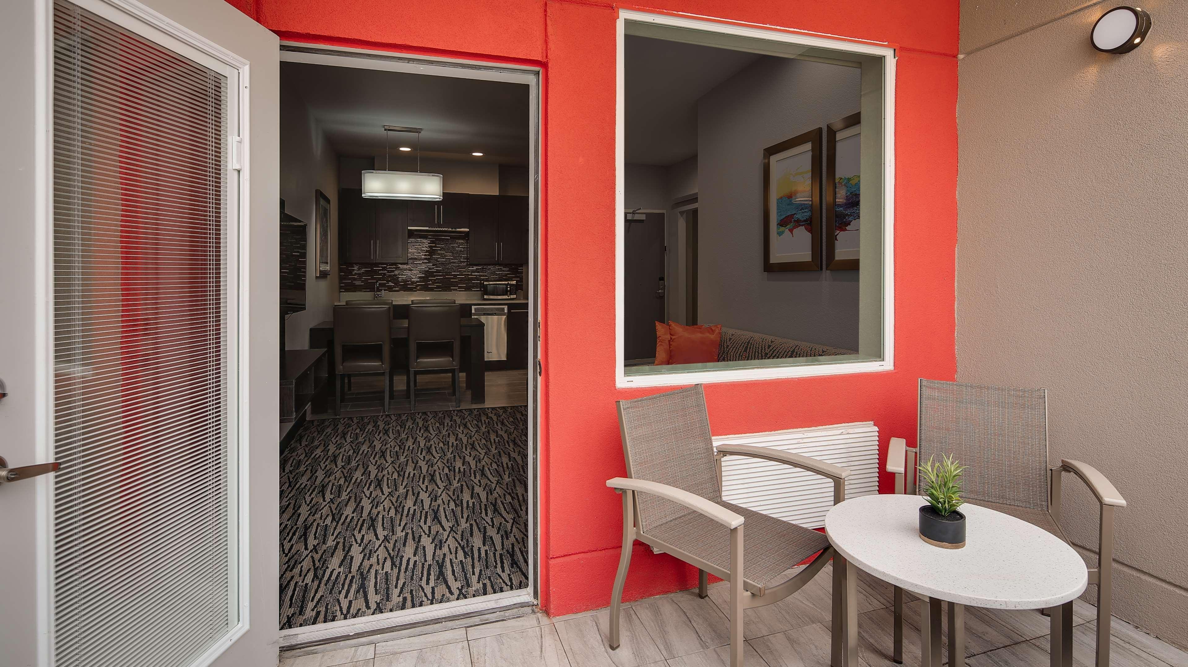 Best Western Plus Executive Residency Baytown Exterior photo