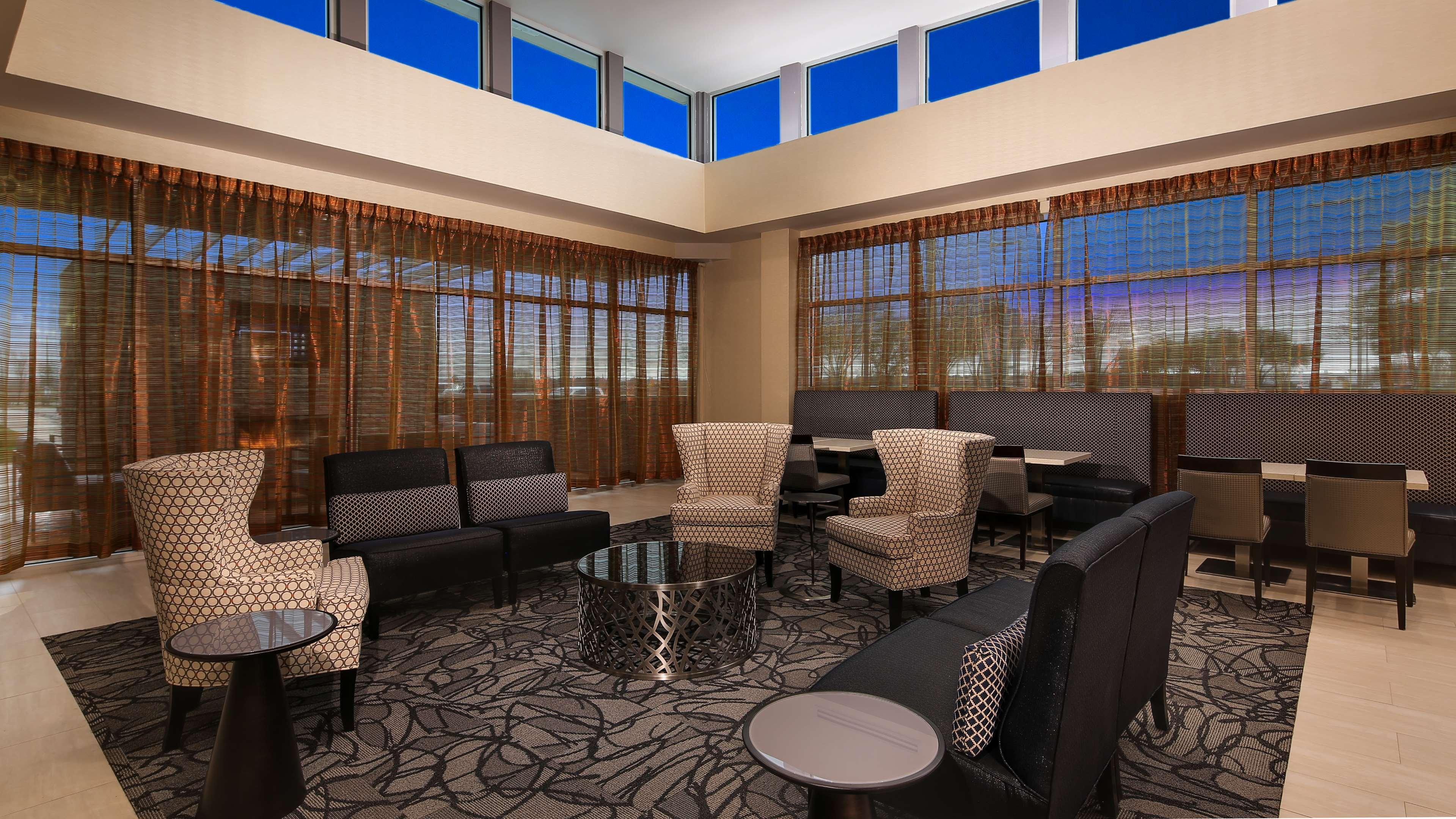 Best Western Plus Executive Residency Baytown Exterior photo