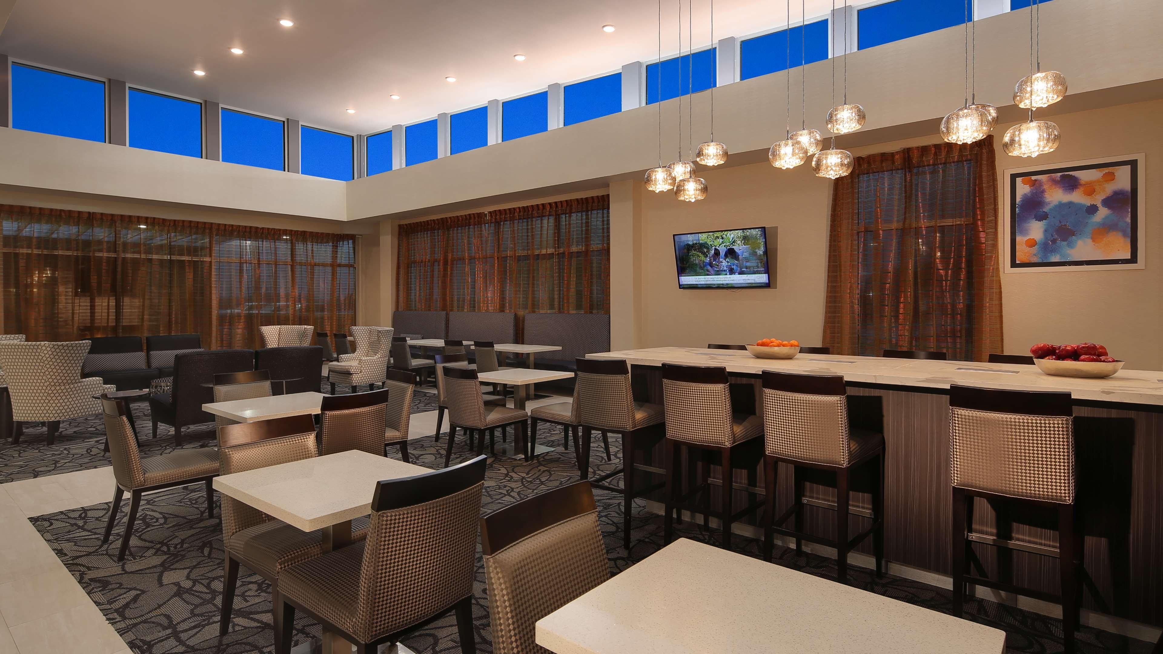 Best Western Plus Executive Residency Baytown Exterior photo