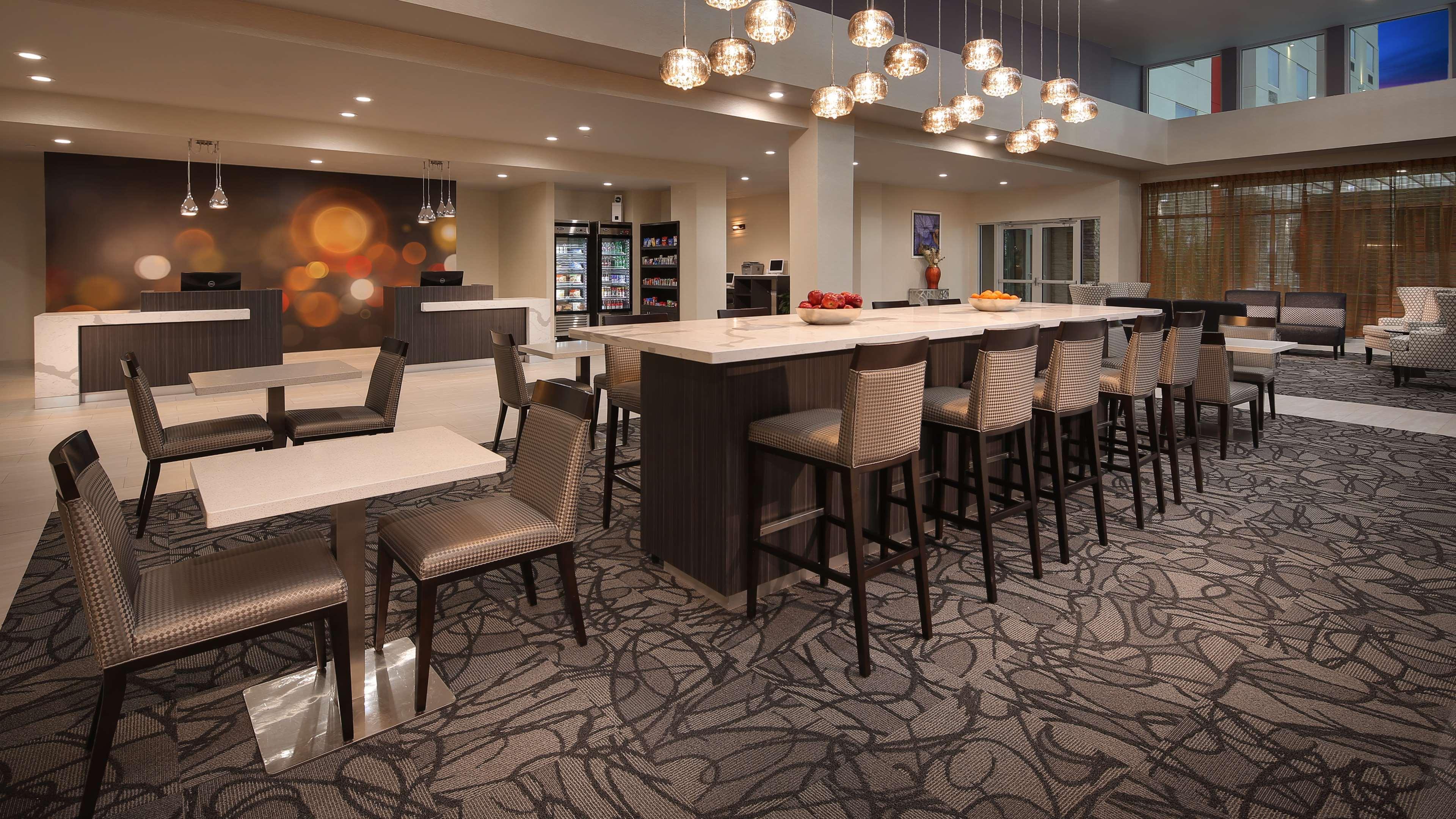 Best Western Plus Executive Residency Baytown Exterior photo