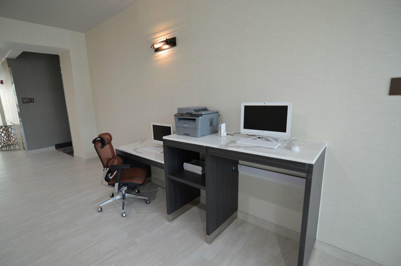 Best Western Plus Executive Residency Baytown Exterior photo