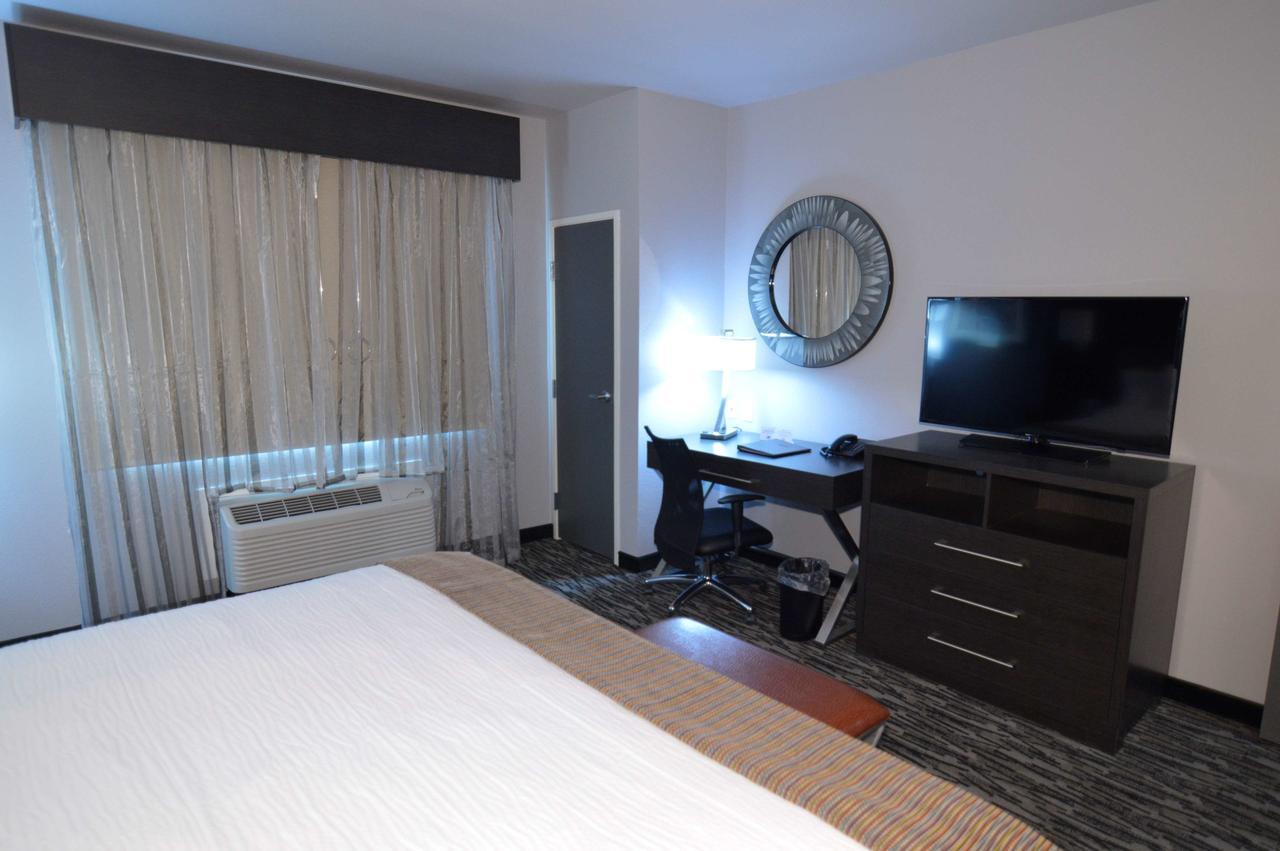Best Western Plus Executive Residency Baytown Exterior photo